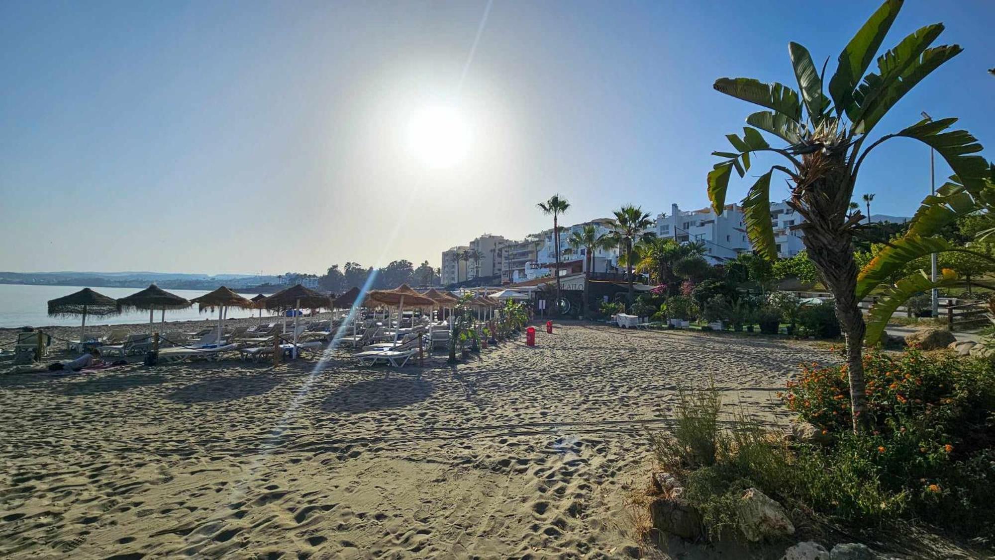 Junto A La Playa Del Cristo Cerca Del Puerto Apartment Estepona Exterior photo