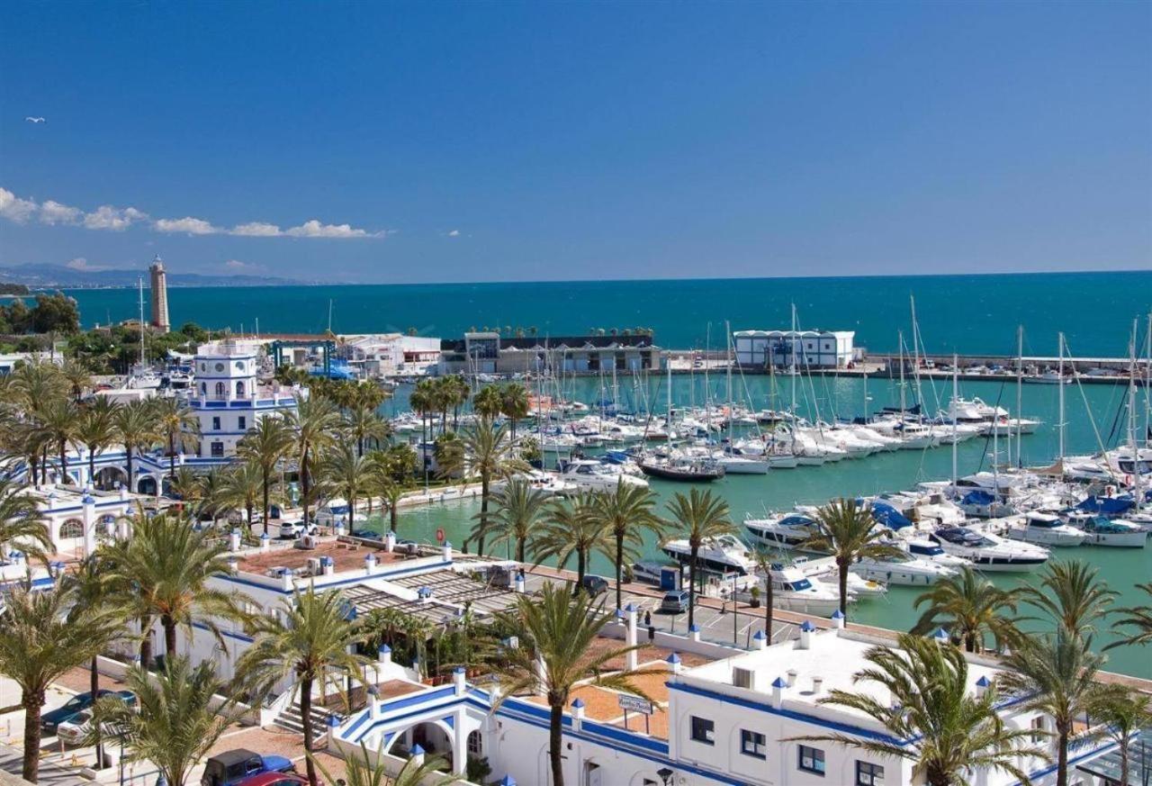 Junto A La Playa Del Cristo Cerca Del Puerto Apartment Estepona Exterior photo